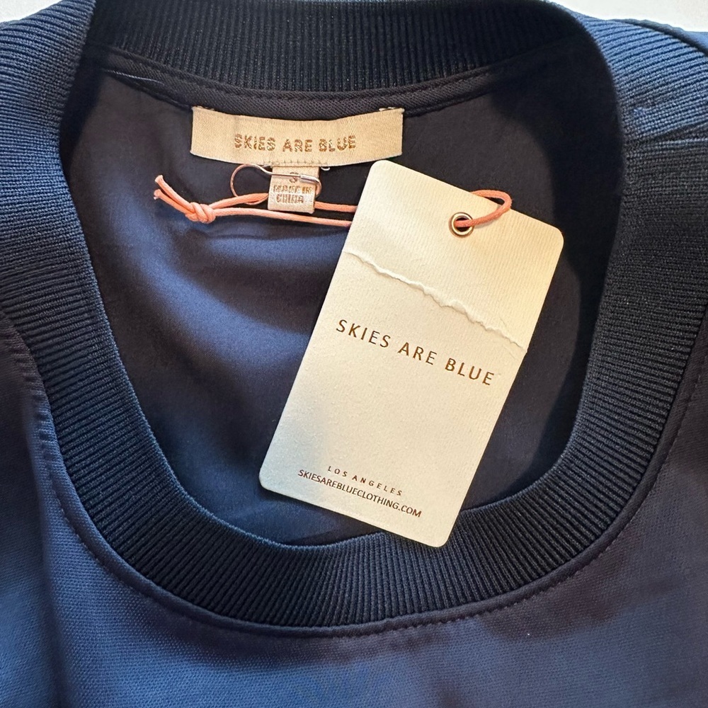 Skies Are Blue NWT Navy Top Size S - Picture 3 of 3